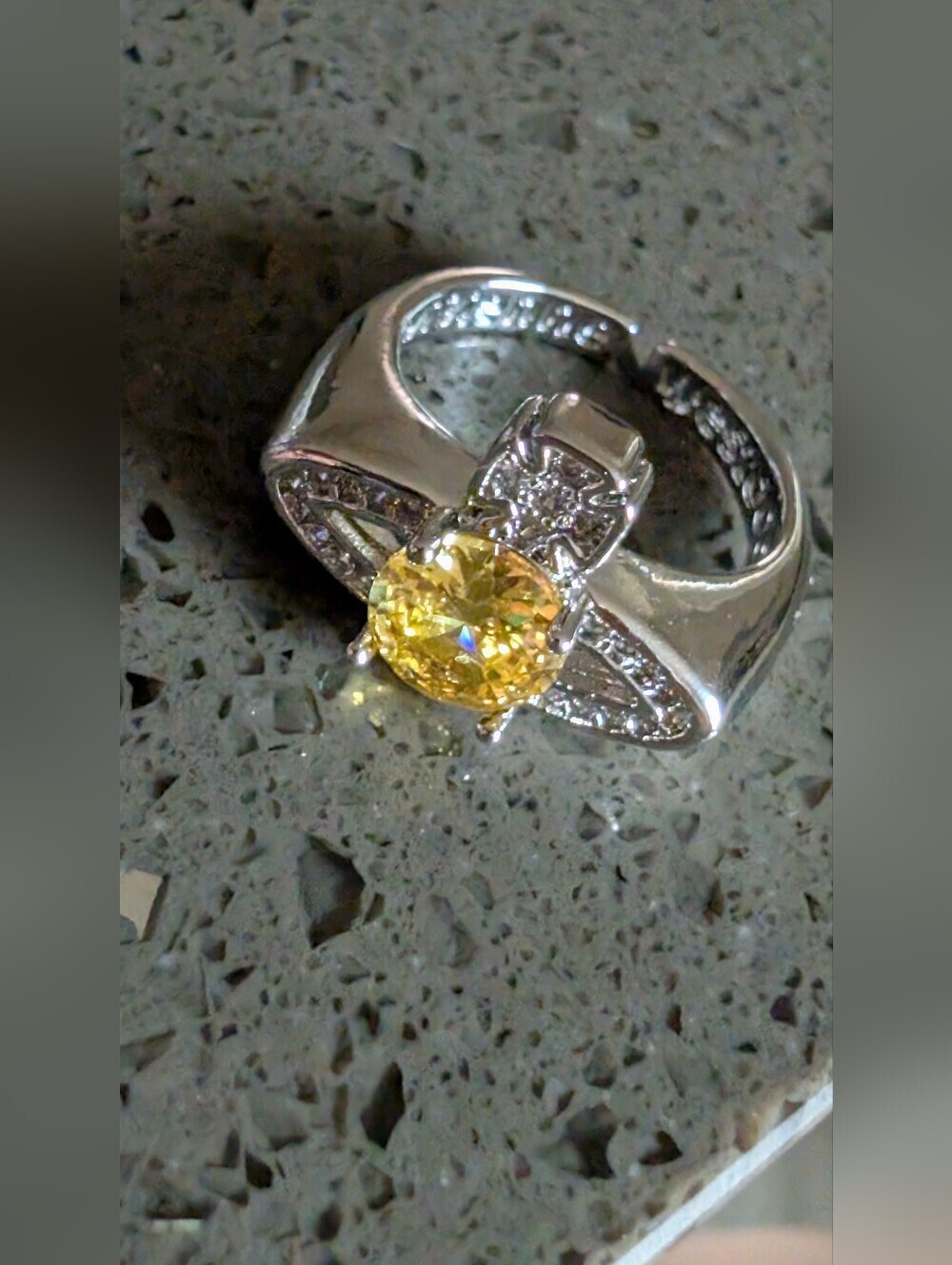 Inspired Designer Silver-Tone Ring with Yellow Center Stone Nwot